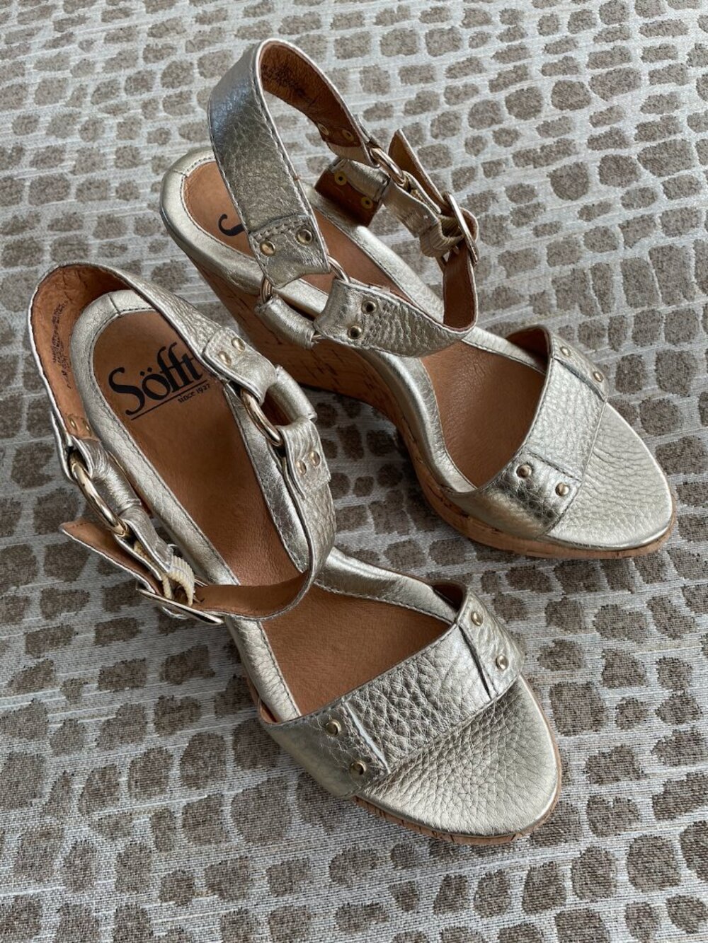 Sofft Metallic Wedges Size 6.5